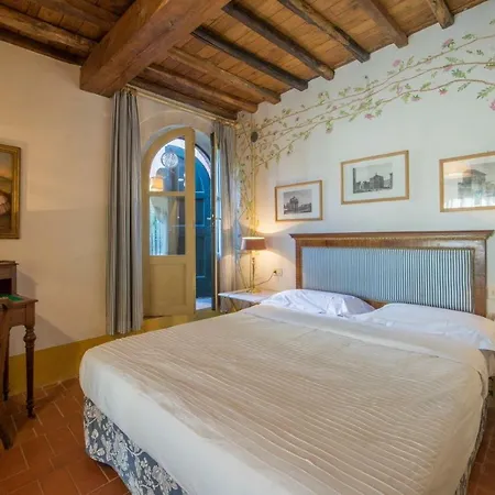 Sleeps 4 Wifi レッジェッロ